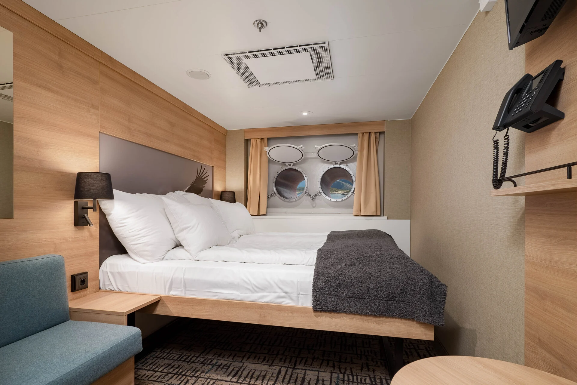 Polar Outside L2D Double Bed