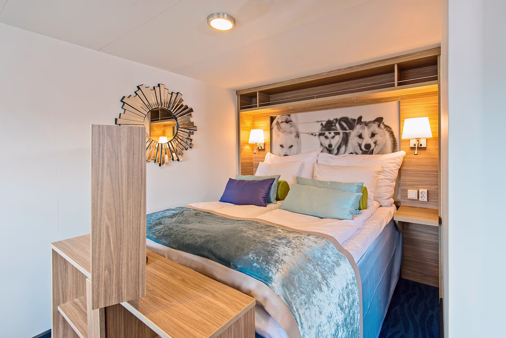 MS Nordkapp Expedition Suite Bedroom