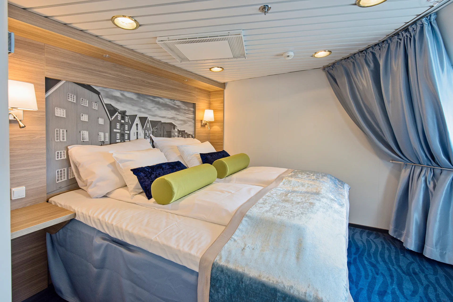MS Nordnorge Expedition Suite M4 Double Bed
