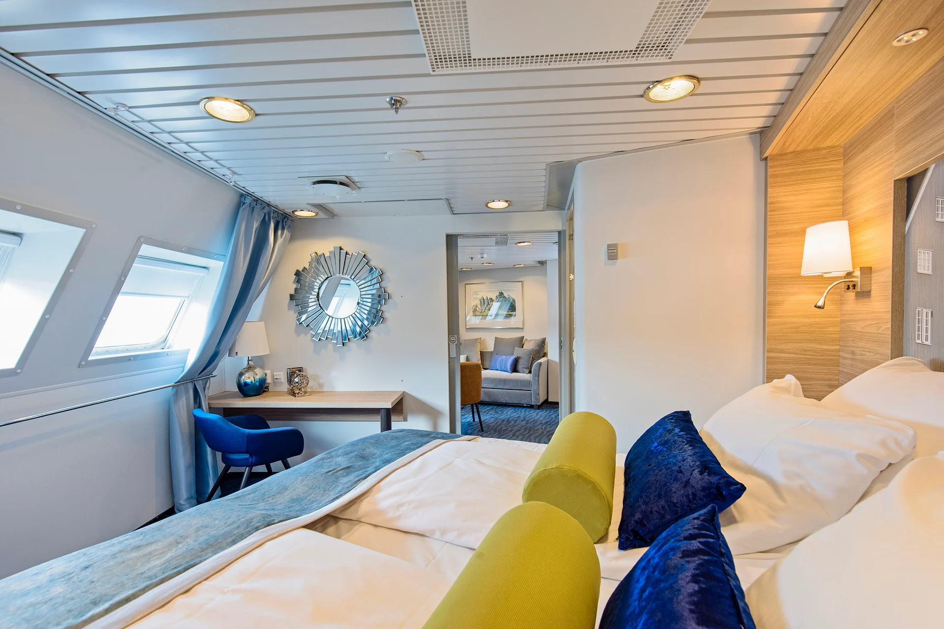 MS Nordnorge Expedition Suite M4 Bedroom
