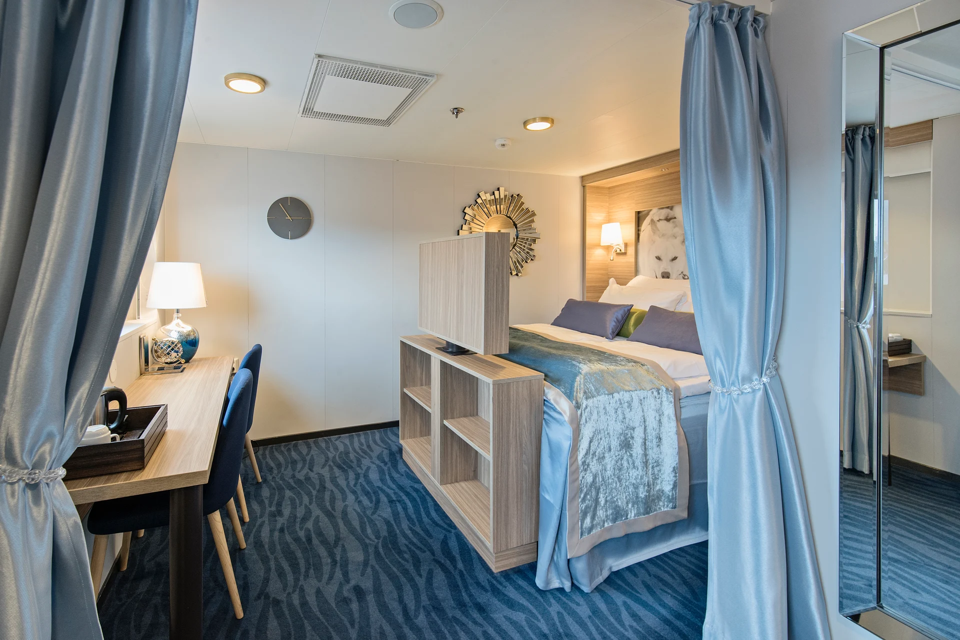 MS Nordnorge Expedition Suite Q2 Double Bed and Desk Area