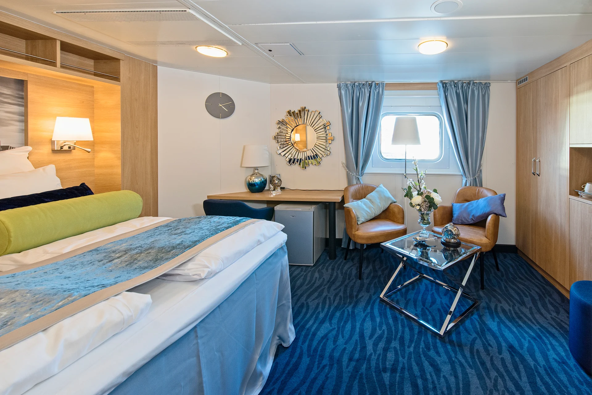 MS Polarlys Expedition Suite Q2 Lounge