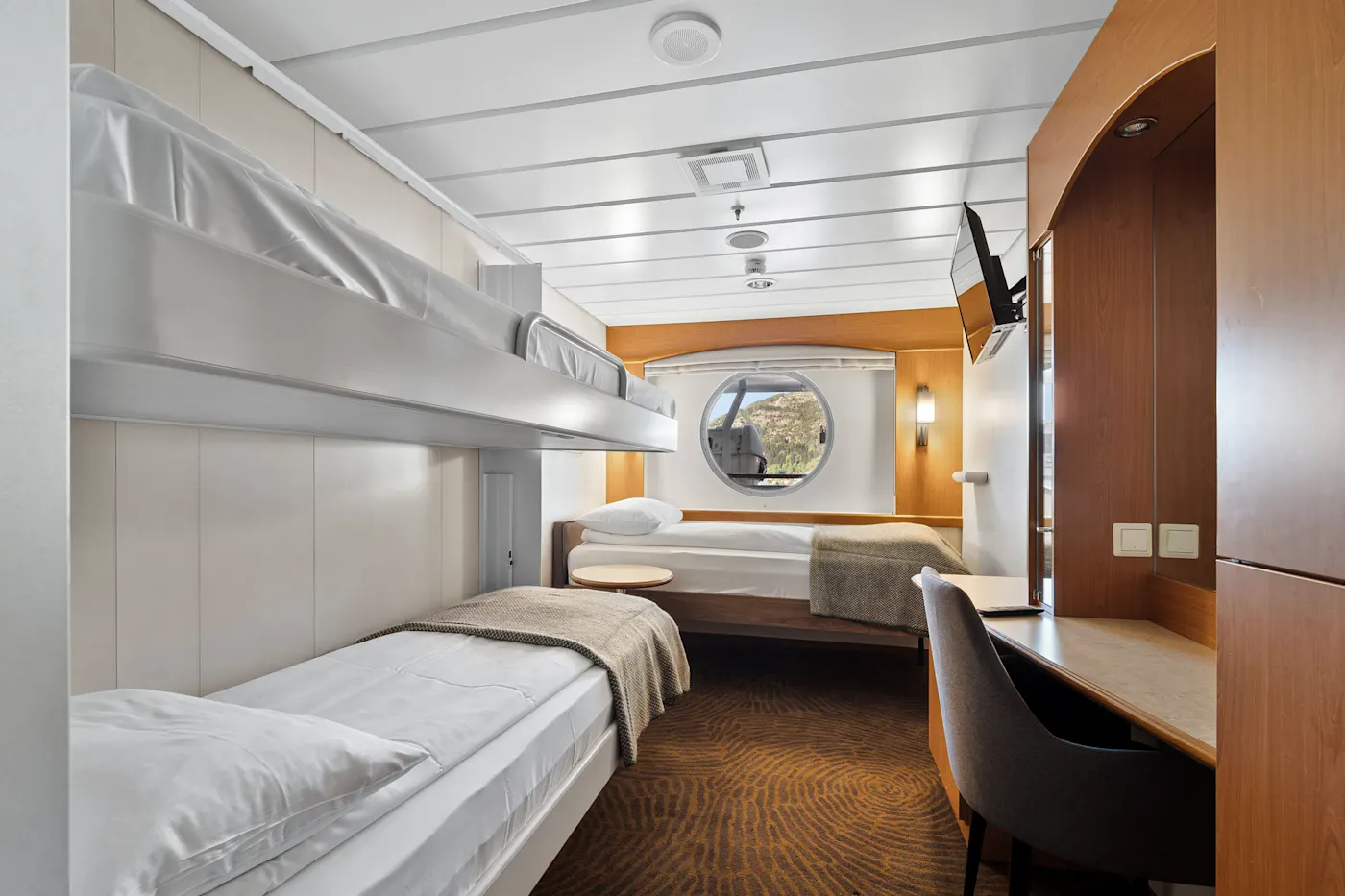 Polar Outside cabin