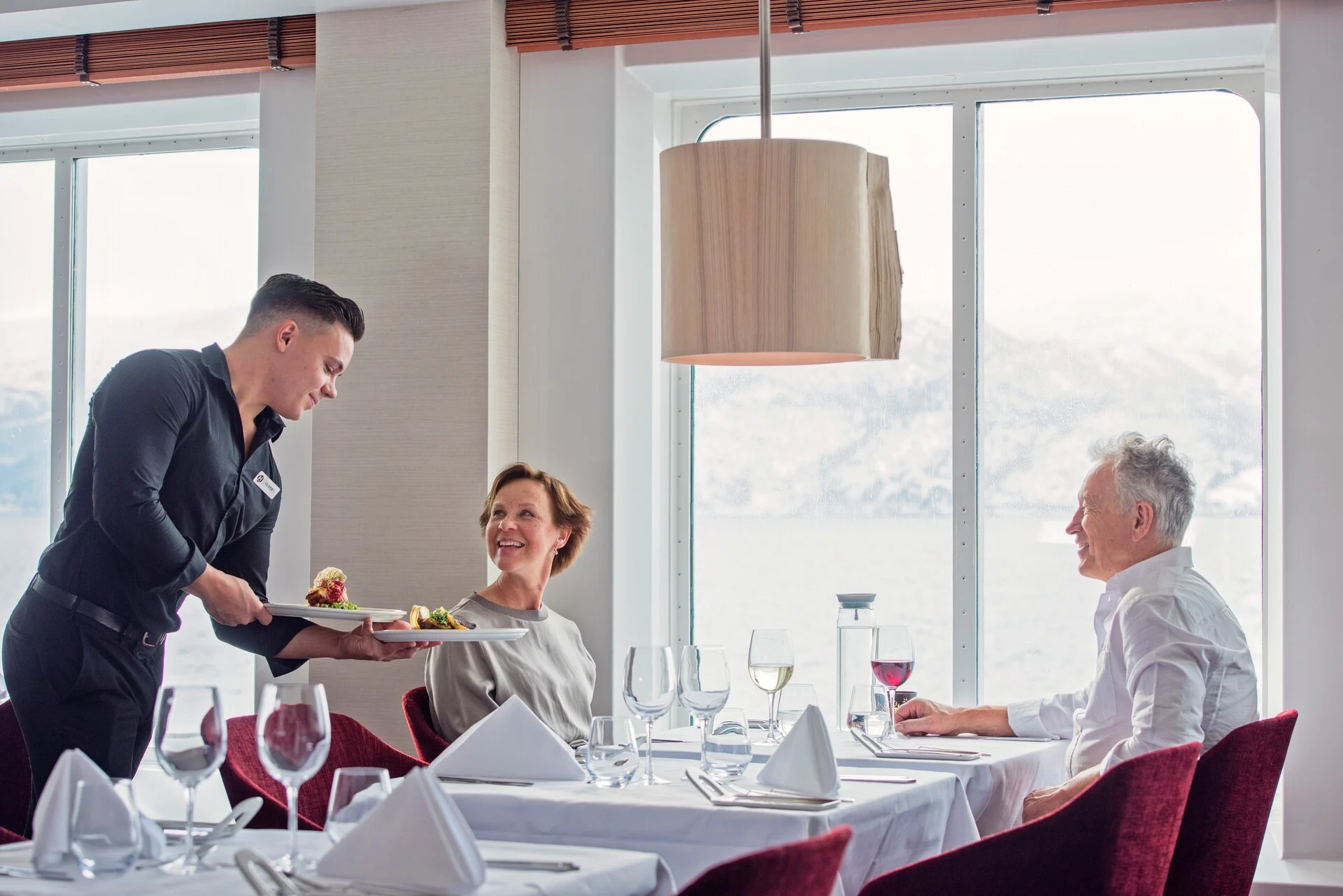 Kysten restaurant on board Hurtigruten