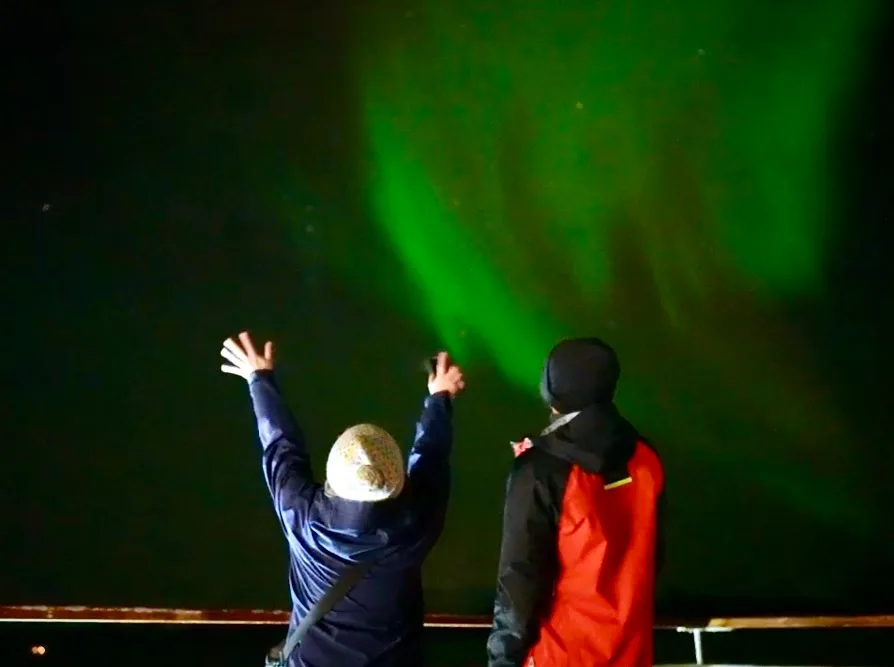 tom-kerss-grace-lin-northern-lights