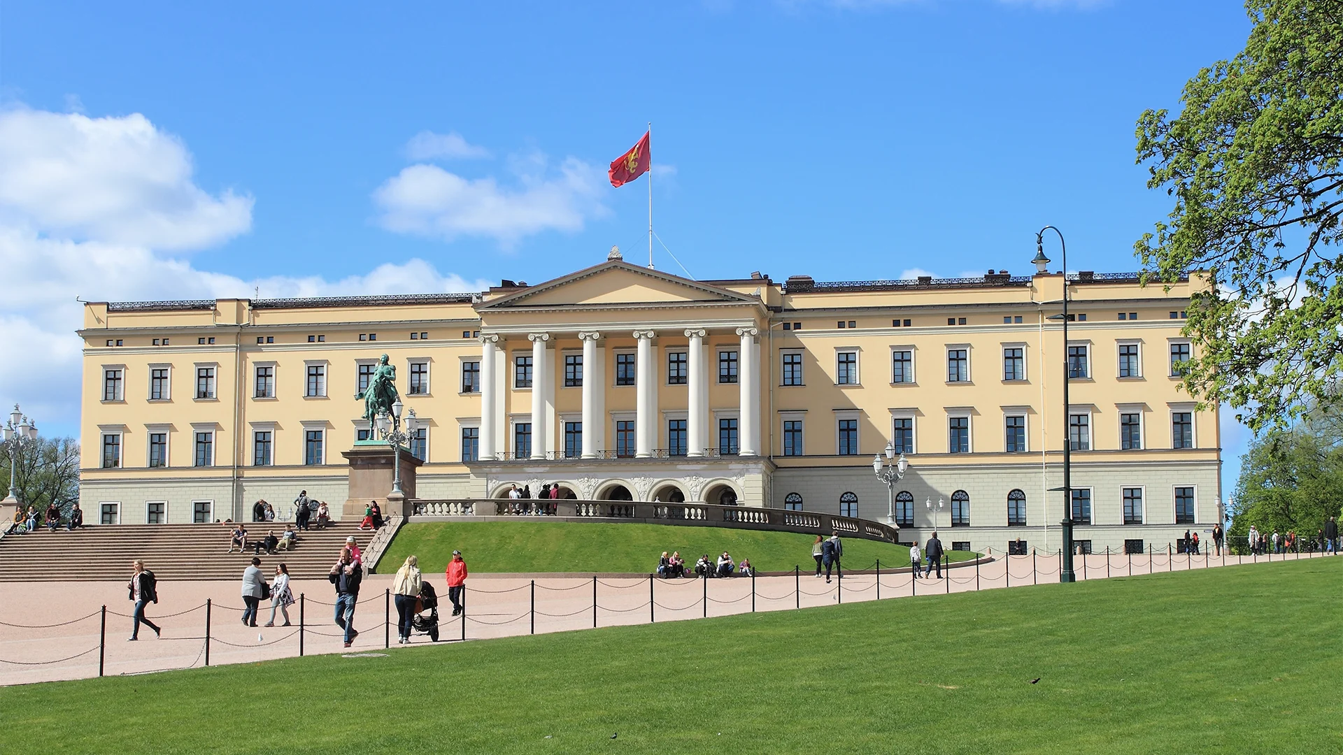 oslo-338281 office8 Pixabay 1920x1080