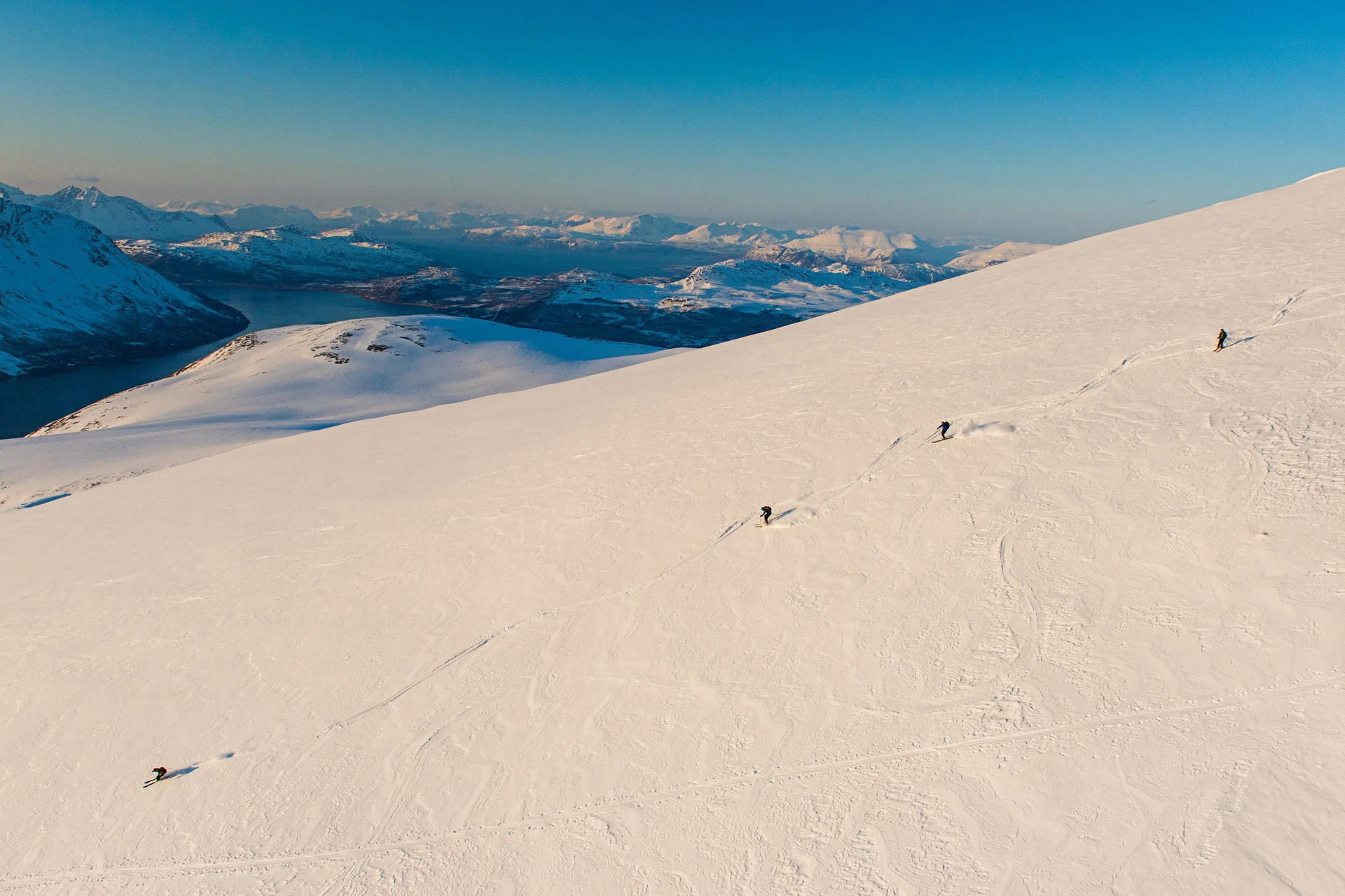 skiing-lyngenfjord-43834 Photo Orjan Bertelsen