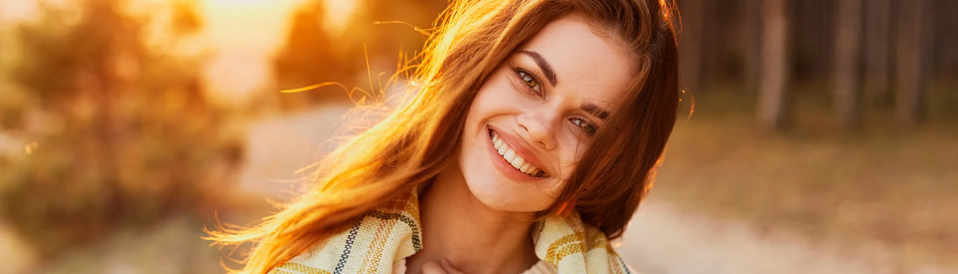 mujer sonriendo