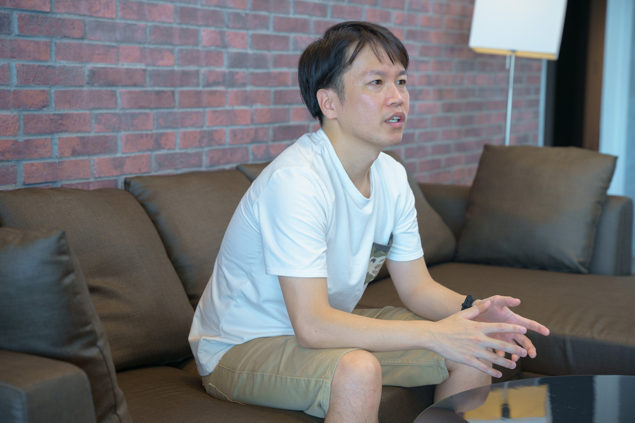 納家寛人さん