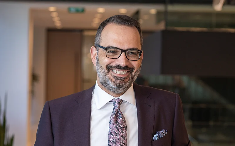 Tenio Evangelista headshot