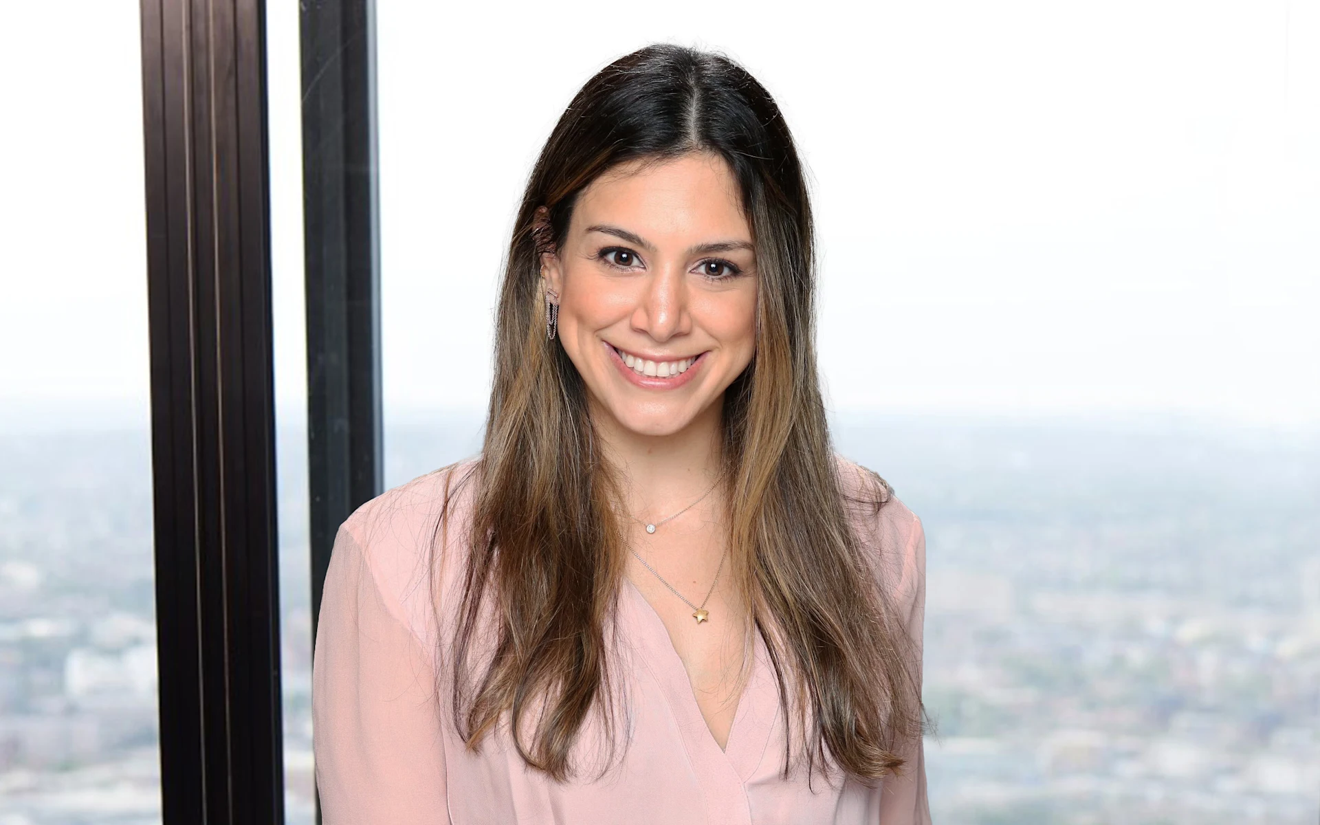 Ana Luiza Nogueira headshot