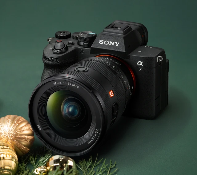 Up to 25% Cameras & Lenses