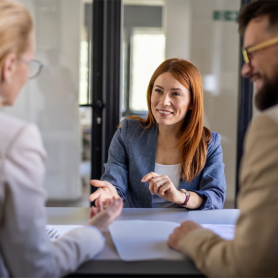 What does business formal attire entail? | Reed