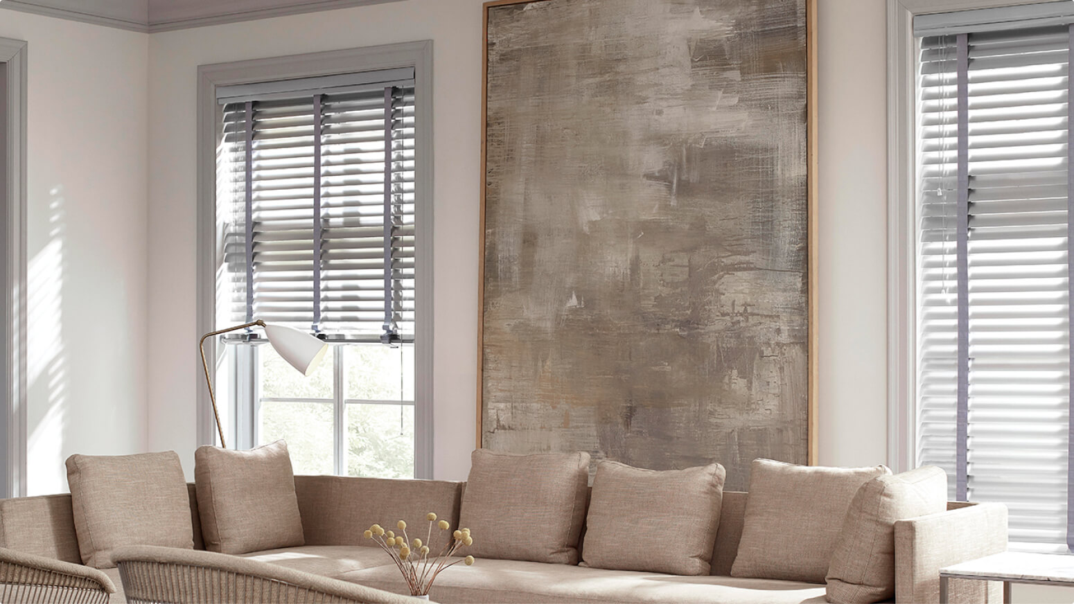 Transform the ambiance of your living space with our exceptional collection of window coverings. Your windows deserve nothing but the finest, most elegant treatments that effortlessly blend style and functionality. Introducing an extraordinary range of Roman shades that will add a touch of sophistication and warmth to any room.