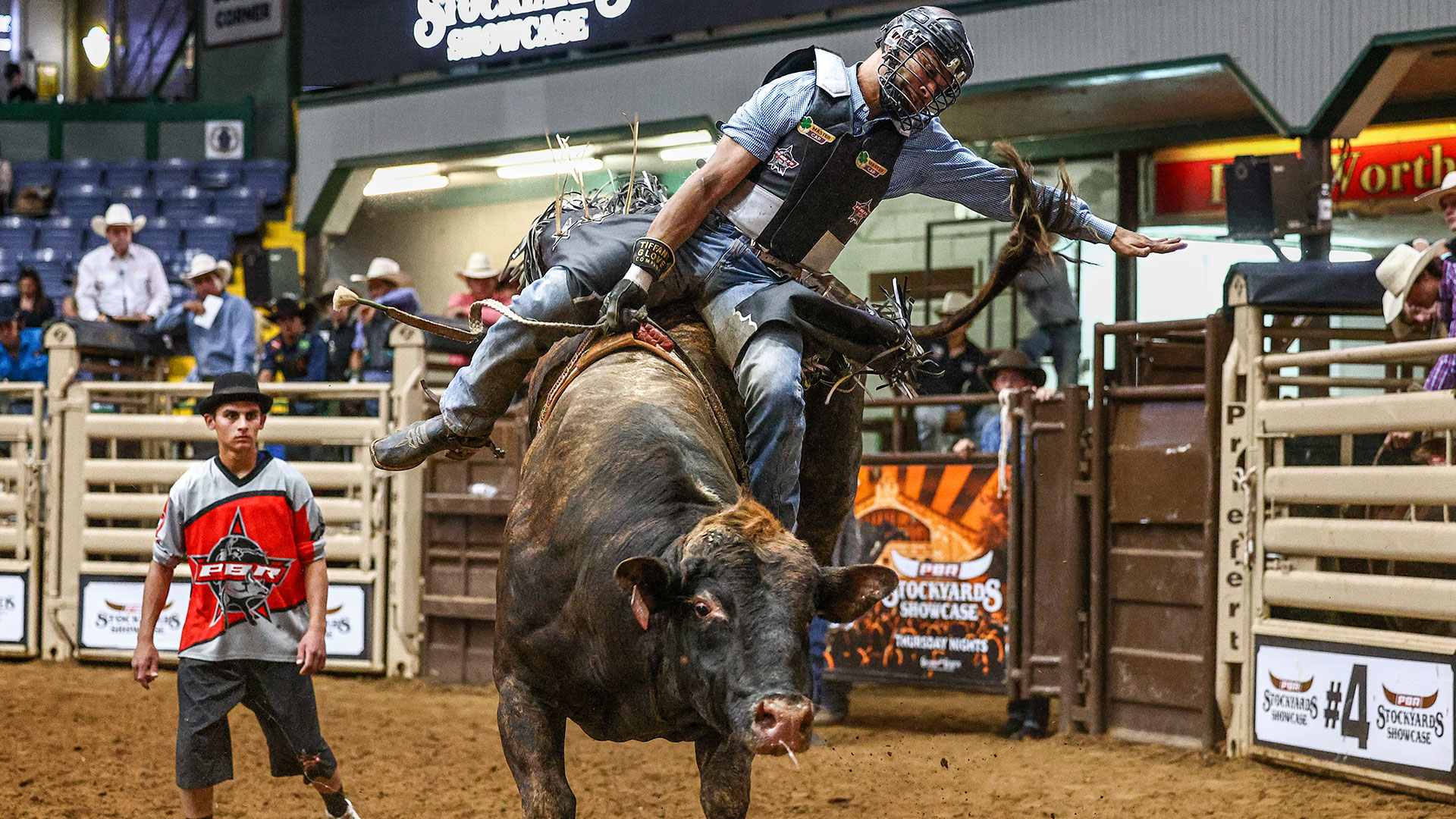 Perfect Alisson De Souza Wins PBR Stockyards Showcase In Fort Worth ...