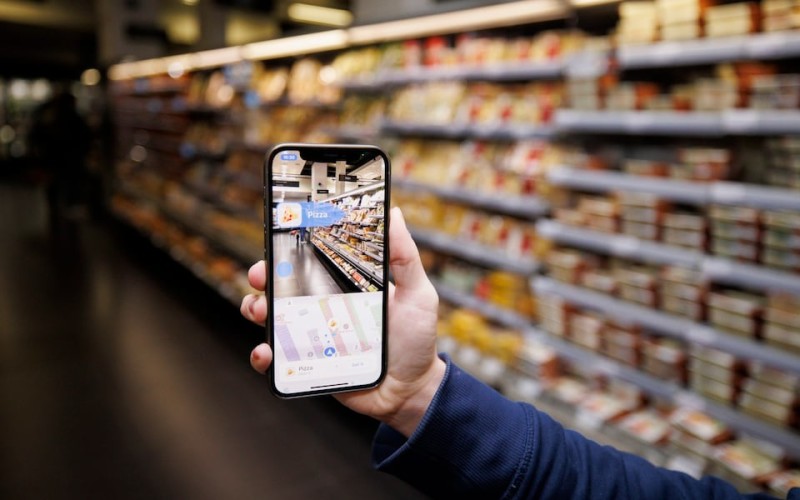 Photo of M&S AR app [Article Image]