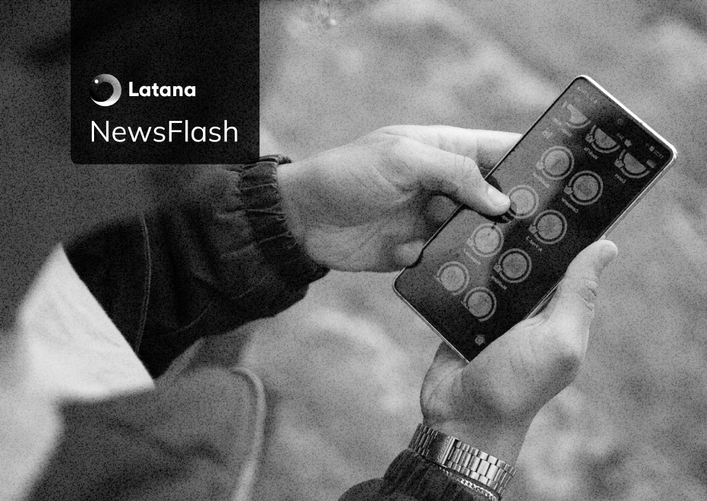 Image of man with phone [Thumbnail]