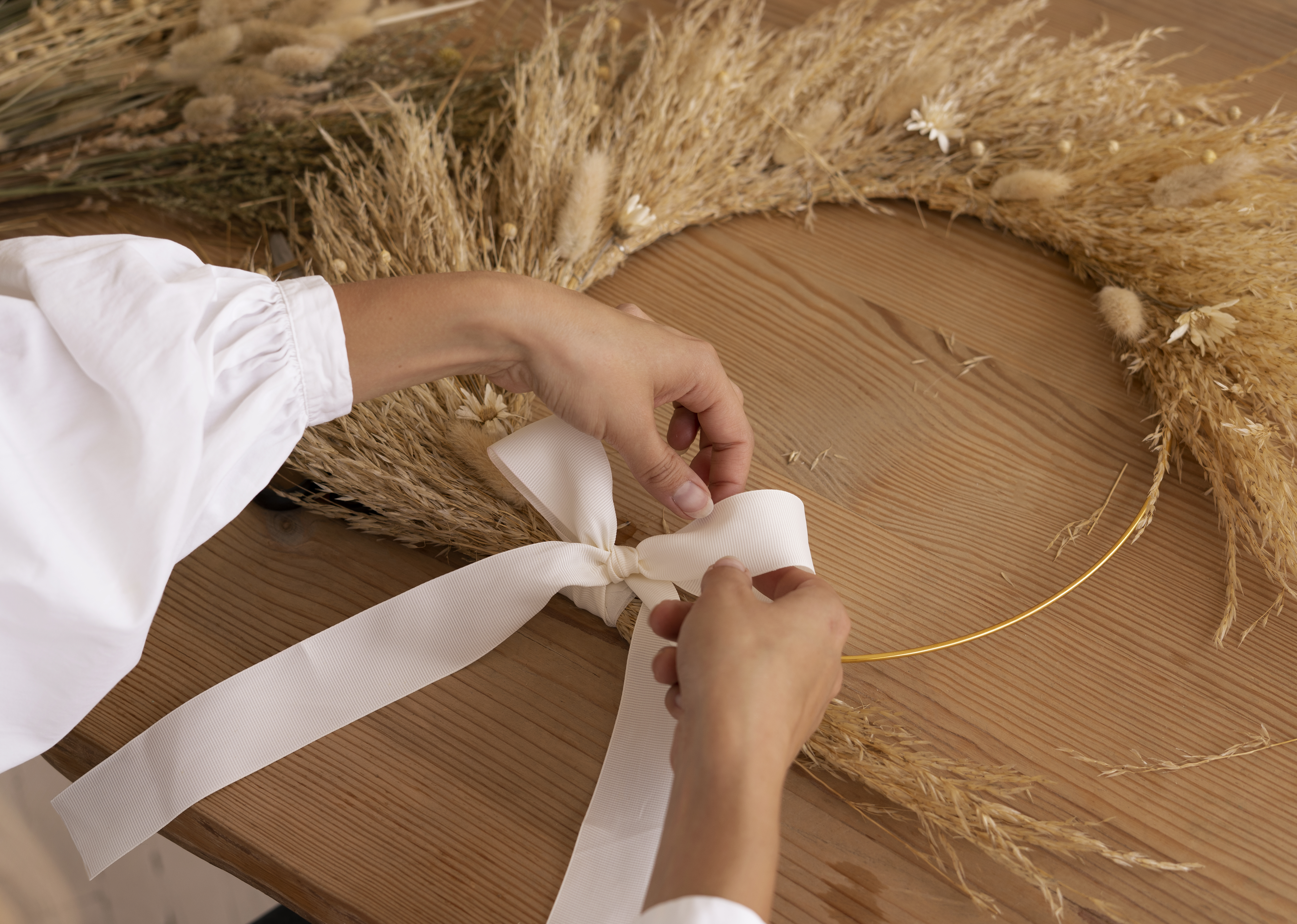 Decor & Seasonal Ambiance are one of the best fall crafts to make and sell 