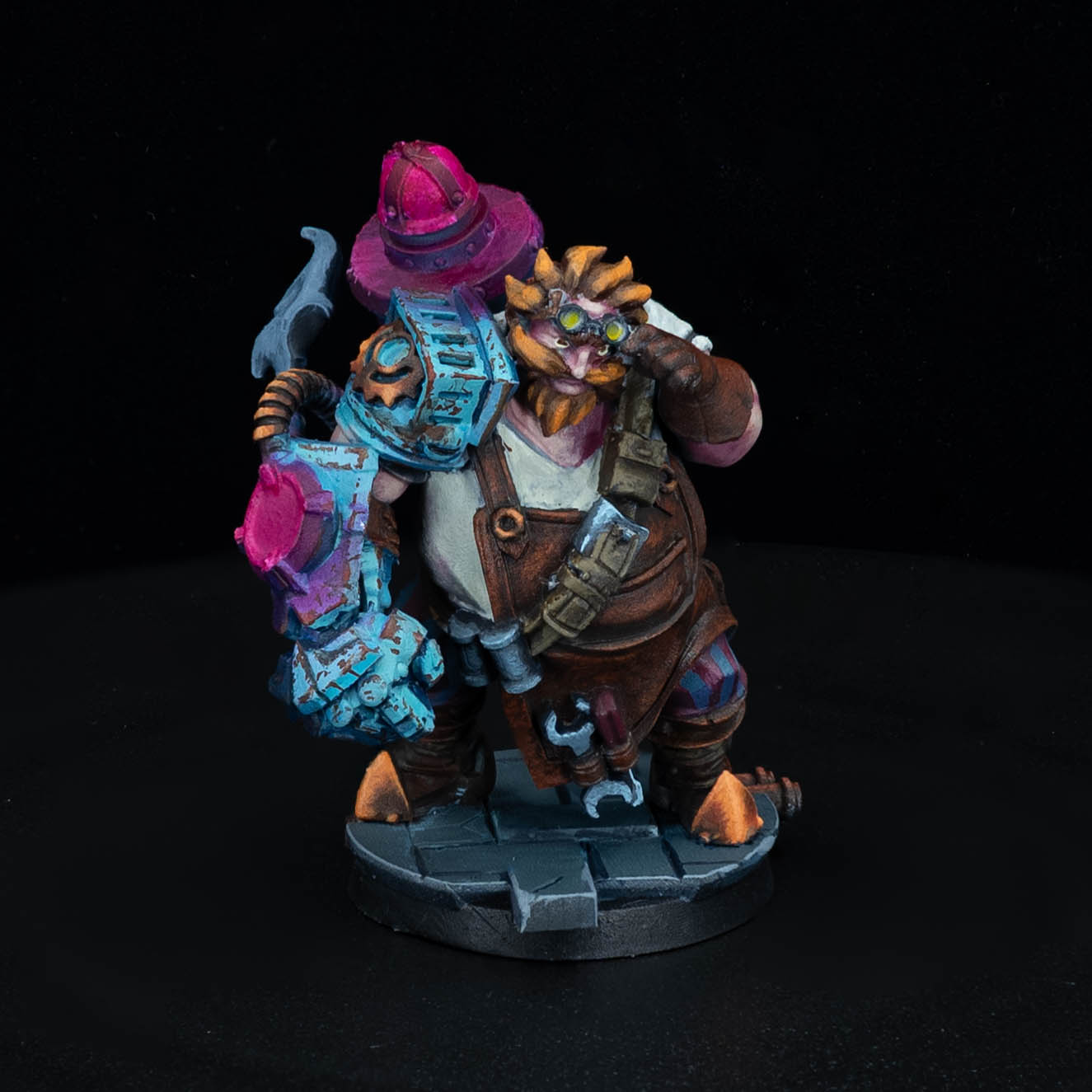 Front view of Dr TNT