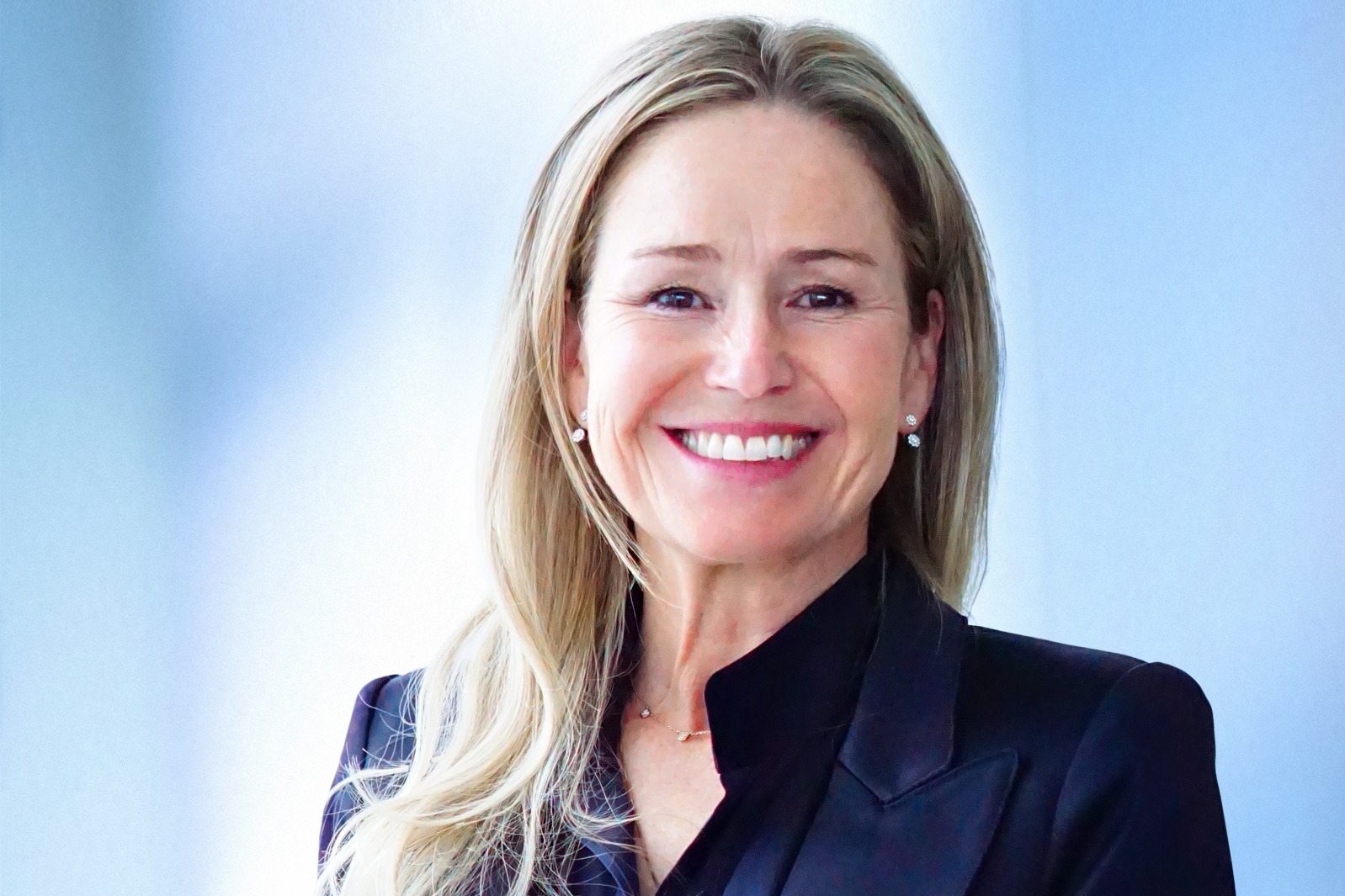 Emma Thompson, official photo
