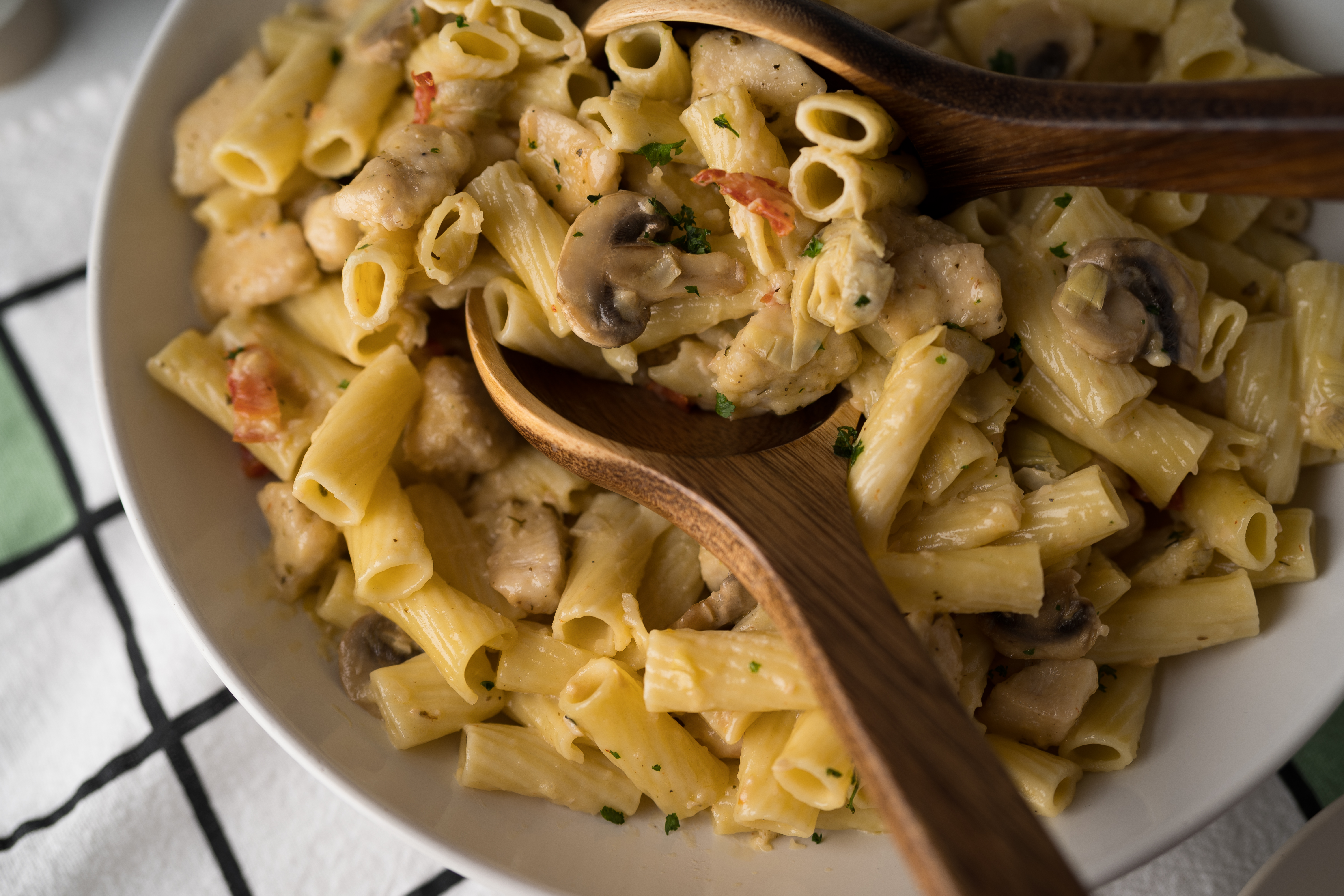 Garlic Chicken Rigatoni