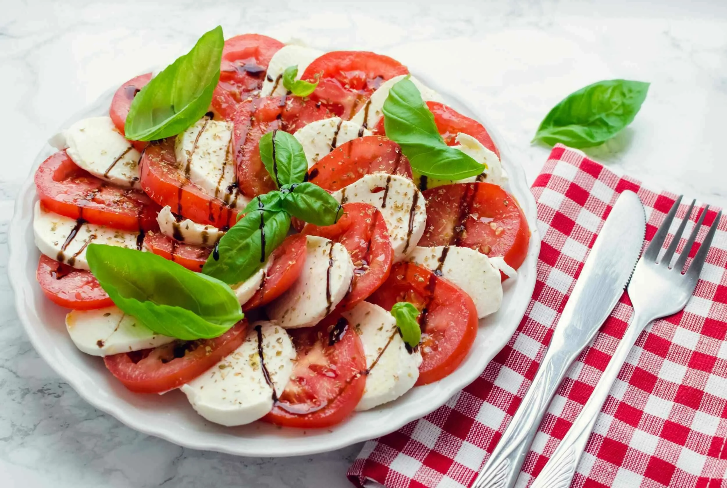 Easy Caprese Salad