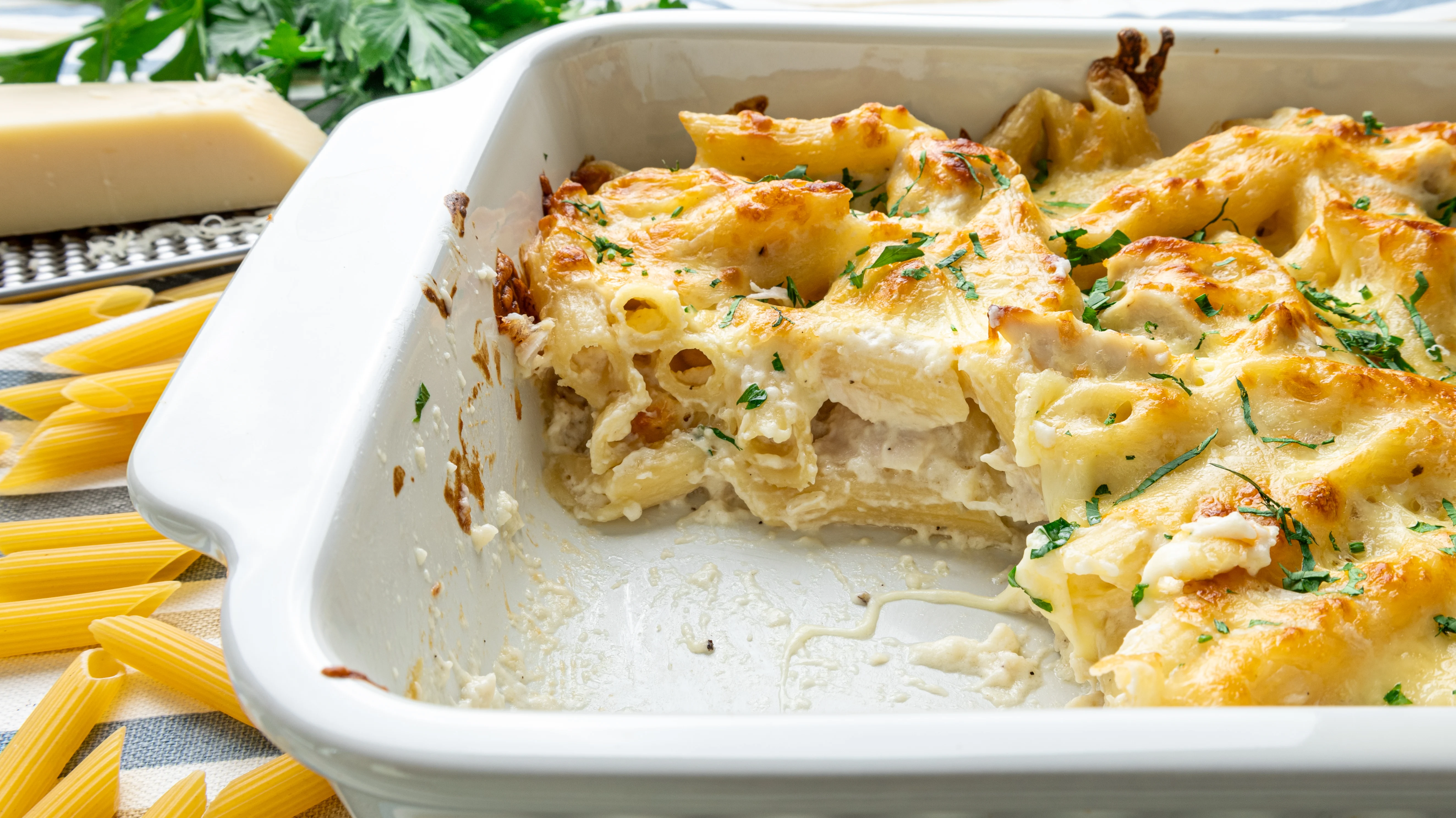 Easy Cheesy Chicken Alfredo Bake