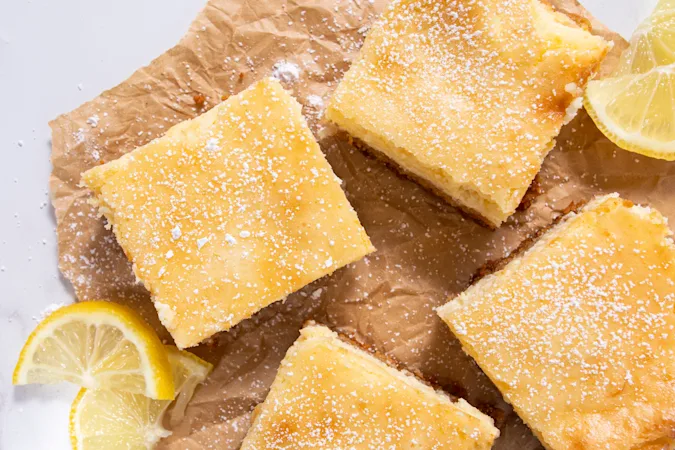 Skinny Lemon Cheesecake Bars