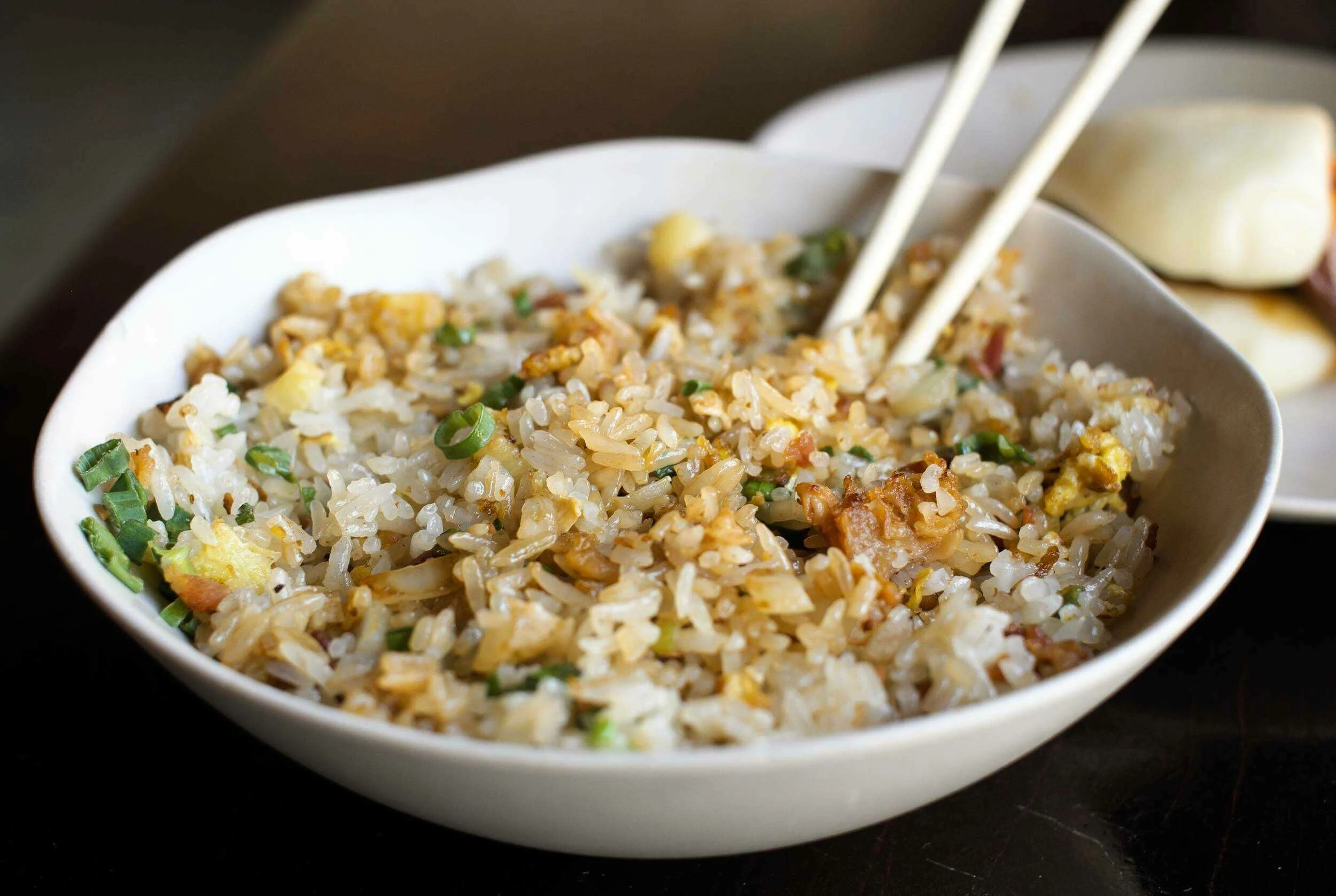 блюда с беконом и рисом. рис. тяхан рис и бекон. рис тяхан. картофельный рис китай.