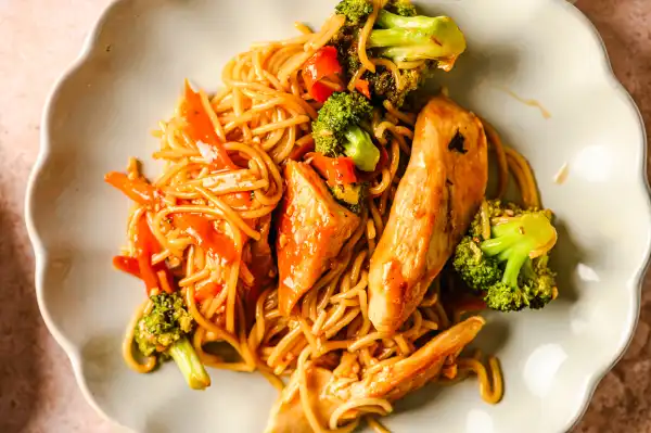 Angel Hair Vegetable Chow Mein Recipe - Dish Ditty