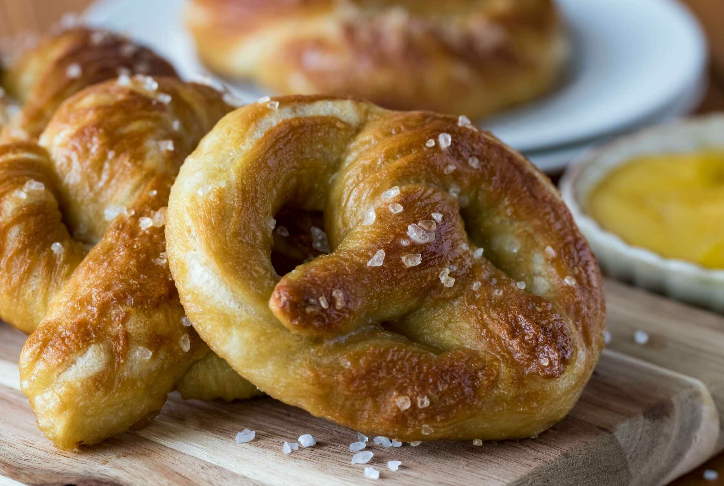 Easy Homemade Soft Pretzels-image