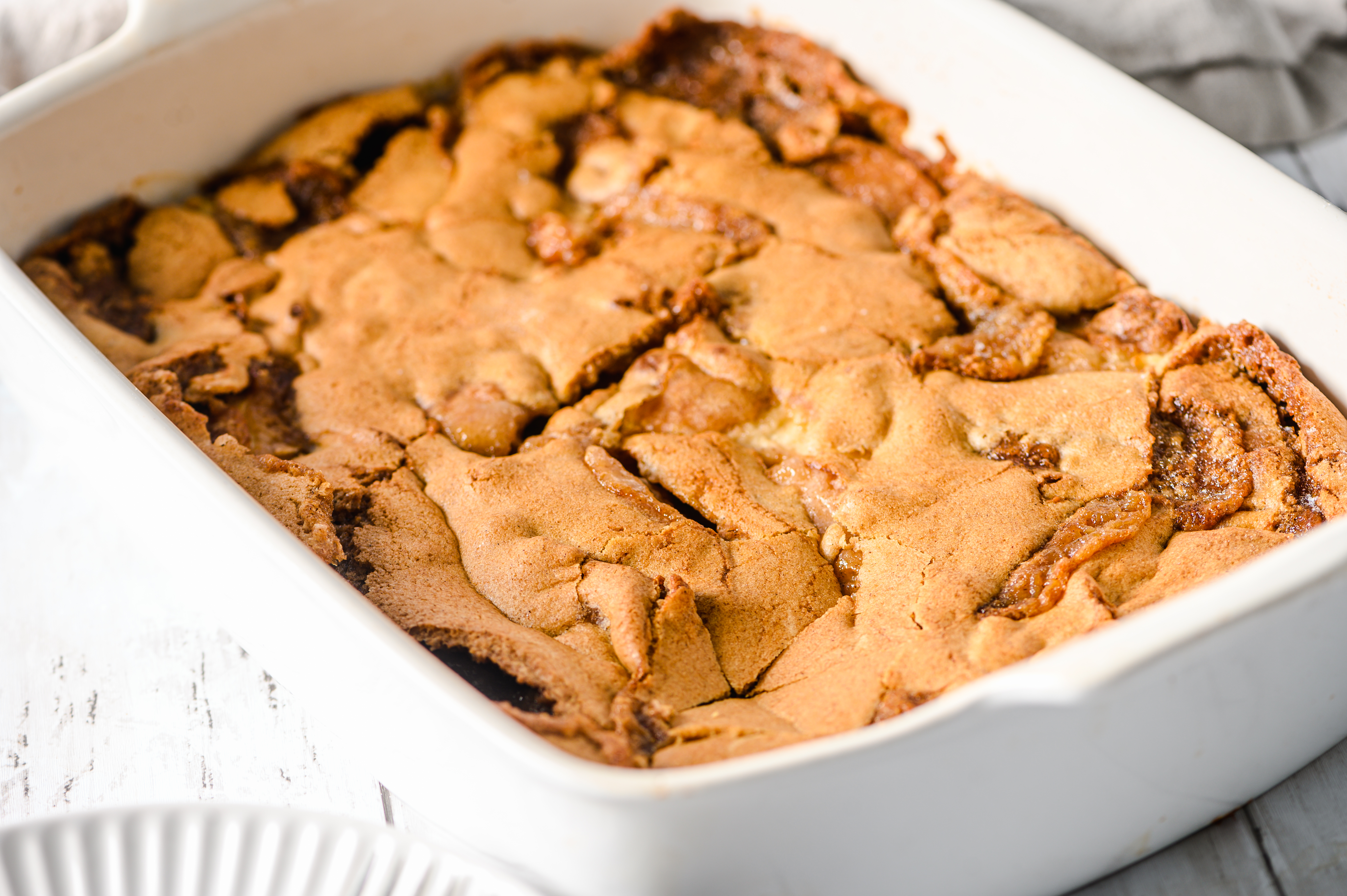Probably the yummiest and easiest no-bake apple cake you'll ever taste.