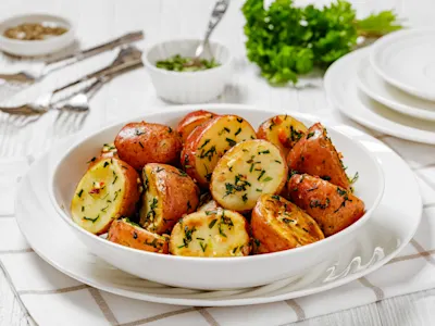 The Perfect Garlic Potatoes-image