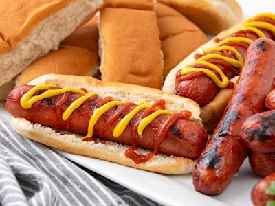 Best Grilled Hot Dogs-image