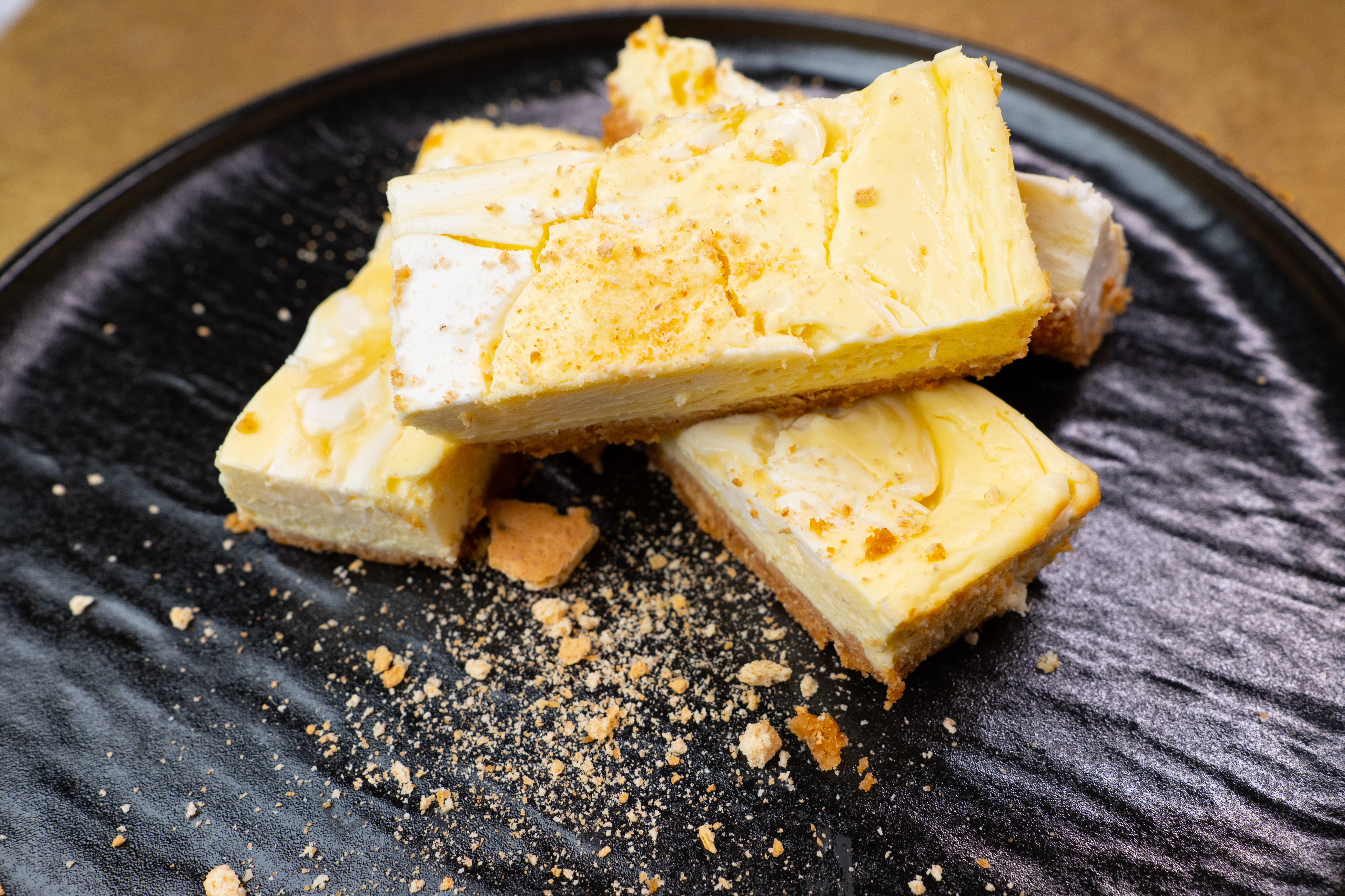 Lemon Swirl Cheesecake Bars