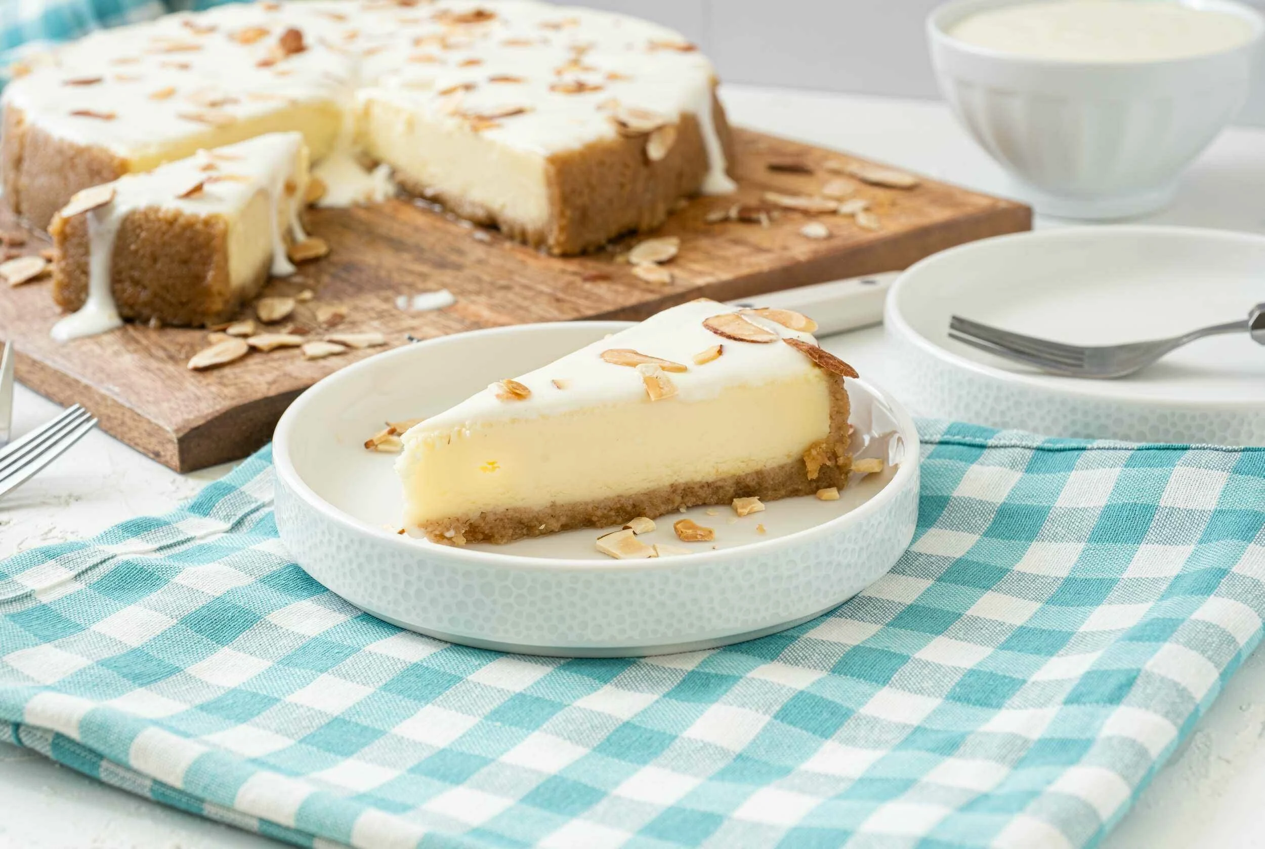 Almond Cheesecake