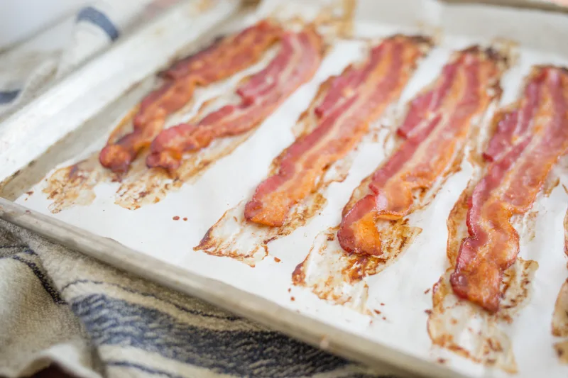 How to Cook Bacon in the Oven - Primavera Kitchen