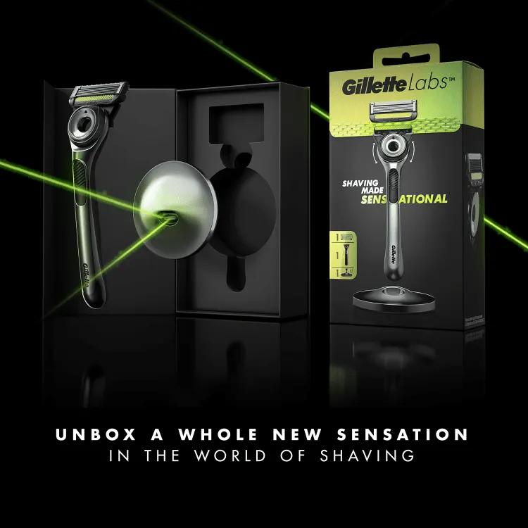 GilletteLabs Razor with FlexDisc Technology Packaging