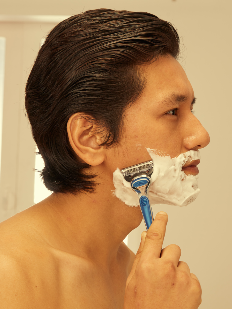 Tips on Shaving Upwards or Downwards - Which is Better | Gillette