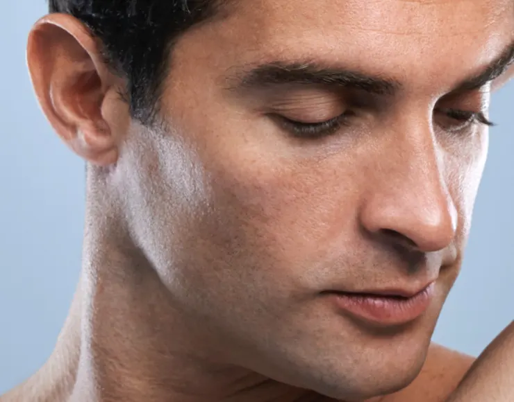 Consejos de afeitado para pieles grasas o propensas al acné