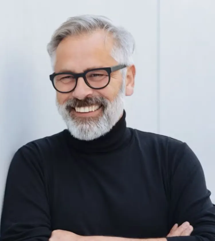 Modern Hairstyles for Older Men: Grey Hair Styles