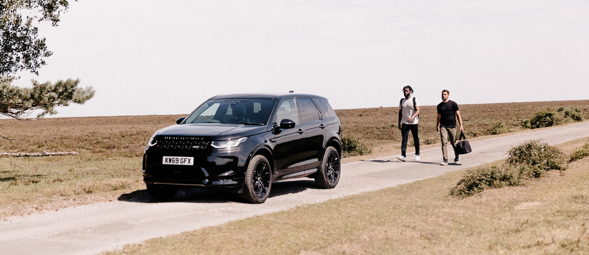 A Christmas Journey in the Wild with a Land Rover