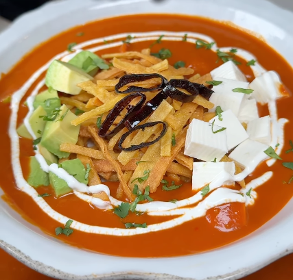Tortilla soup (sopa azteca)
