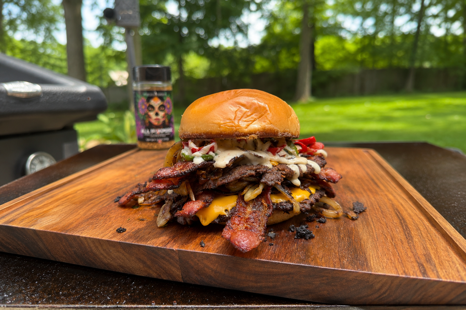 Jalapeño queso smash burgers
