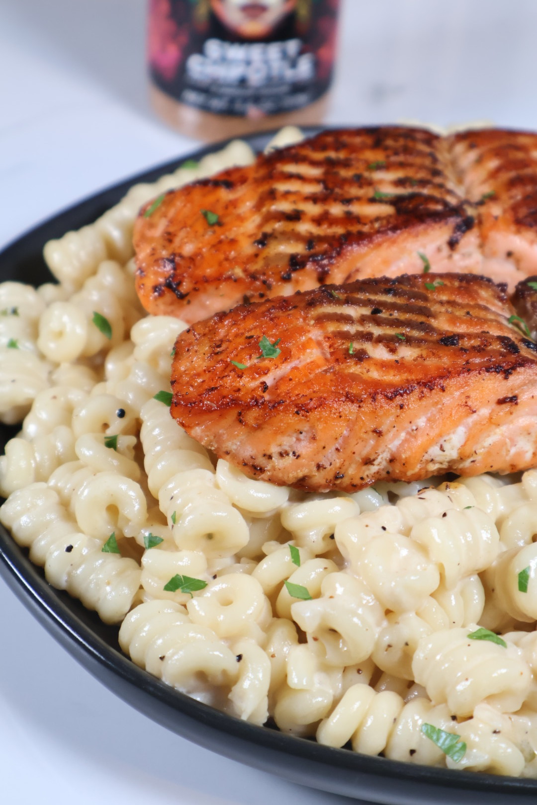 Sweet chipotle creamy salmon pasta