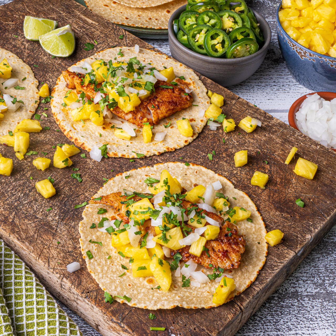 Fish tacos al pastor