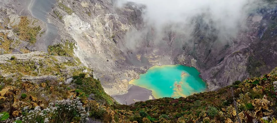 VOLCAN IRAZU- COSTA RICA