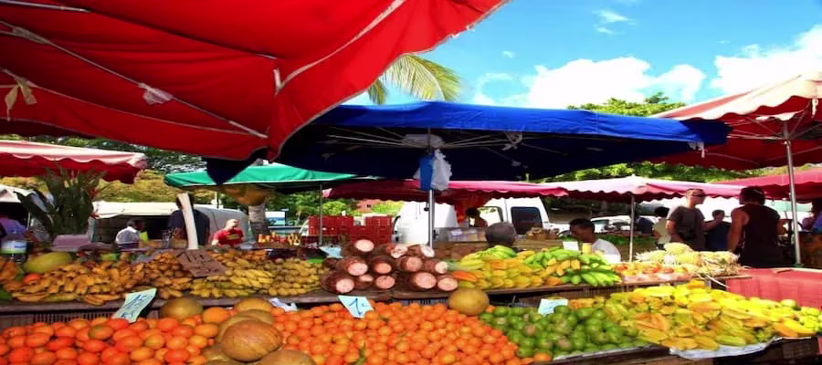 PRODUITS LOCAUX DANS LES RUES DE DOMINICAL