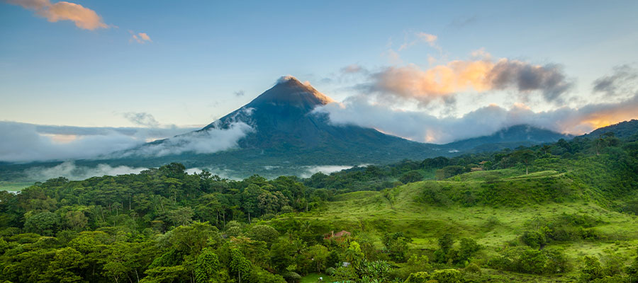 arenal-volcano.jpg