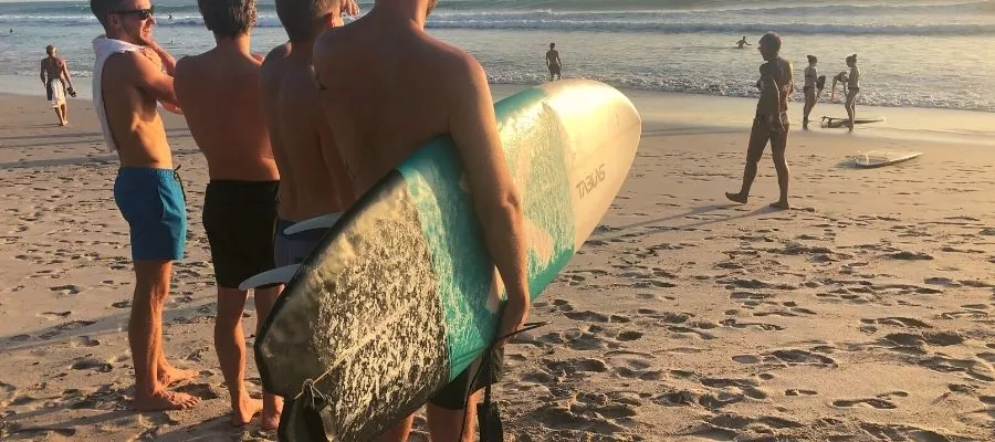 SURFING